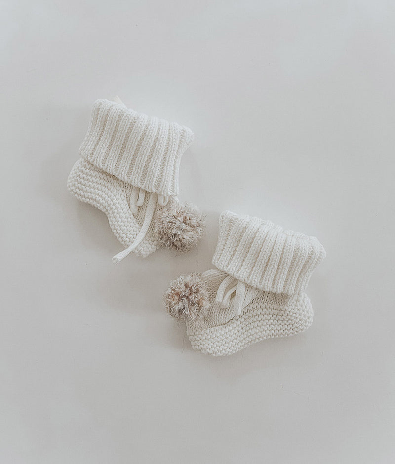 Bengali Baby | Knitwear Booties - Vanilla Pom Pom
