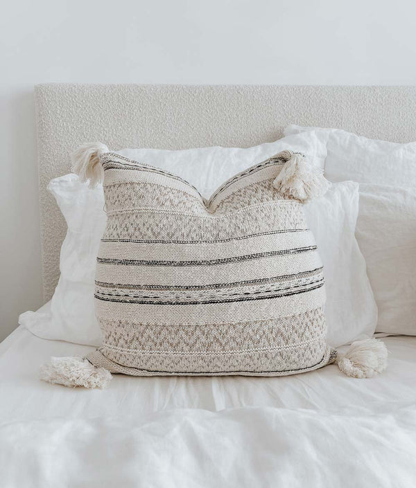 Bengali Home® | Decor - Natural Knitted Cushion Cover